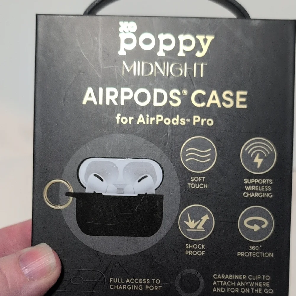 XO Poppy Midnight Black AirPods Pro Case